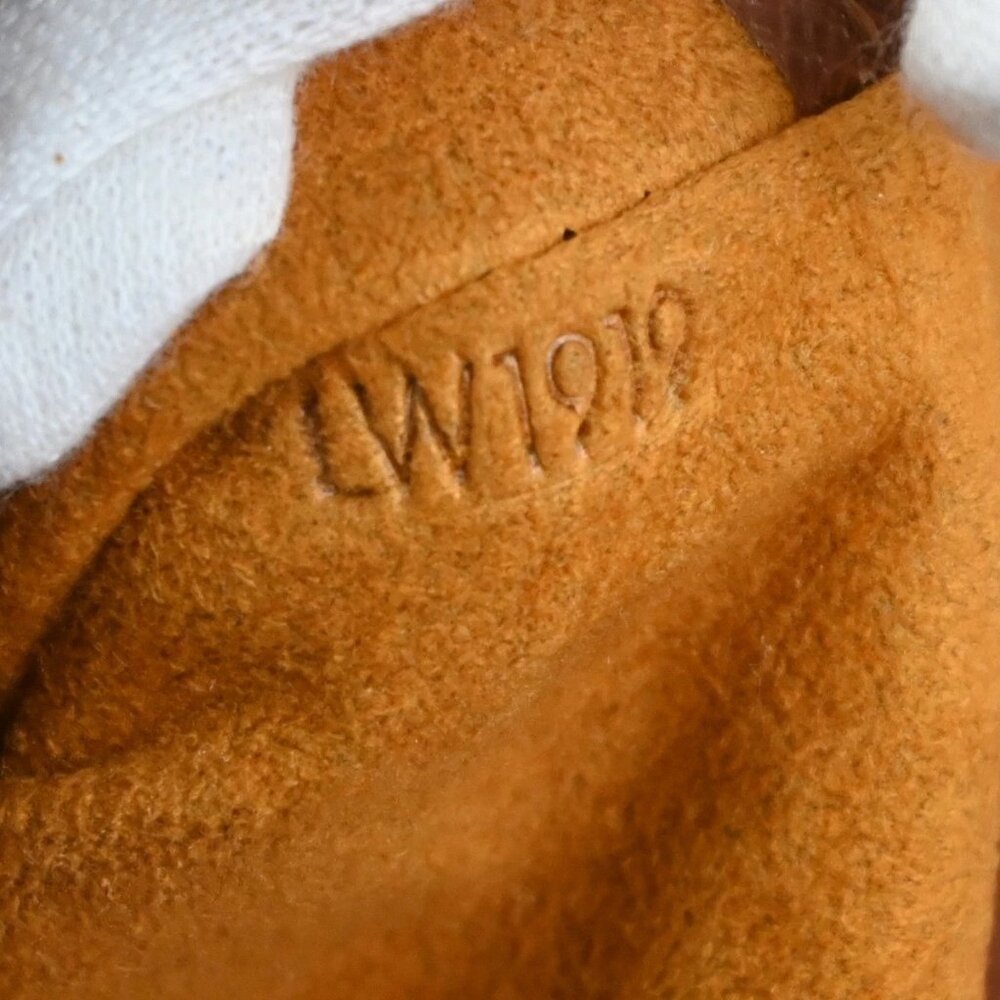 LOUIS VUITTON Musette Salsa Short Shoulder Bag Monogram BN Spain M51258 85ZA032 - Picture 13 of 16